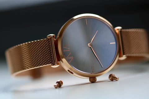 Wandelbare Schmuckuhr aus Mallorca - Die Idee hinter VI VA